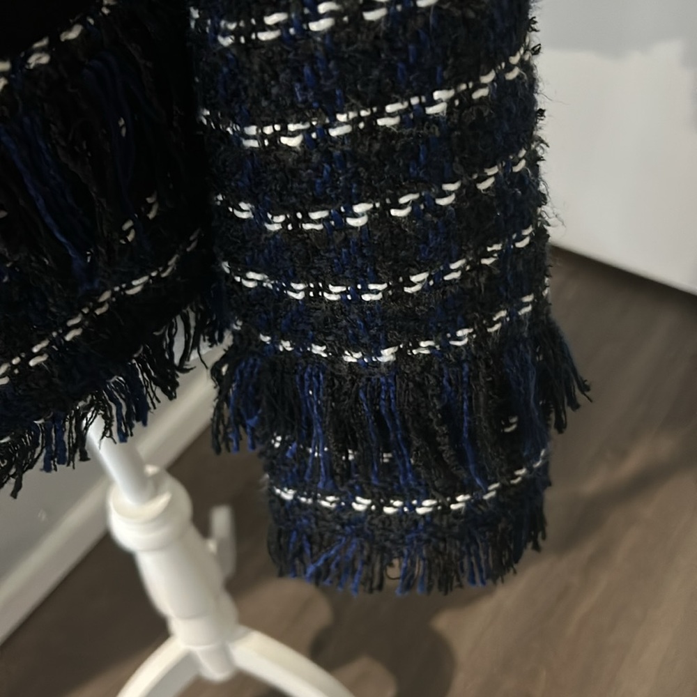 Halogen - Picture 5 of 8